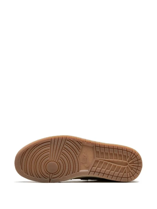 Air Jordan 1 Low OG Voodoo - Image 4
