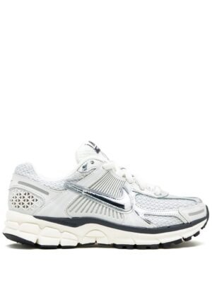 NIKE ZOOM VOMERO 5 PHOTON DUST METALLIC SILVER
