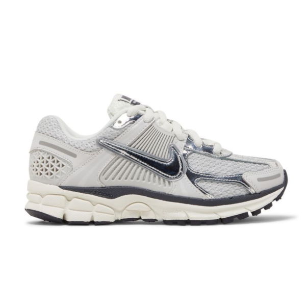 Air Zoom Vomero 5 ‘Photon Dust Metallic Silver’